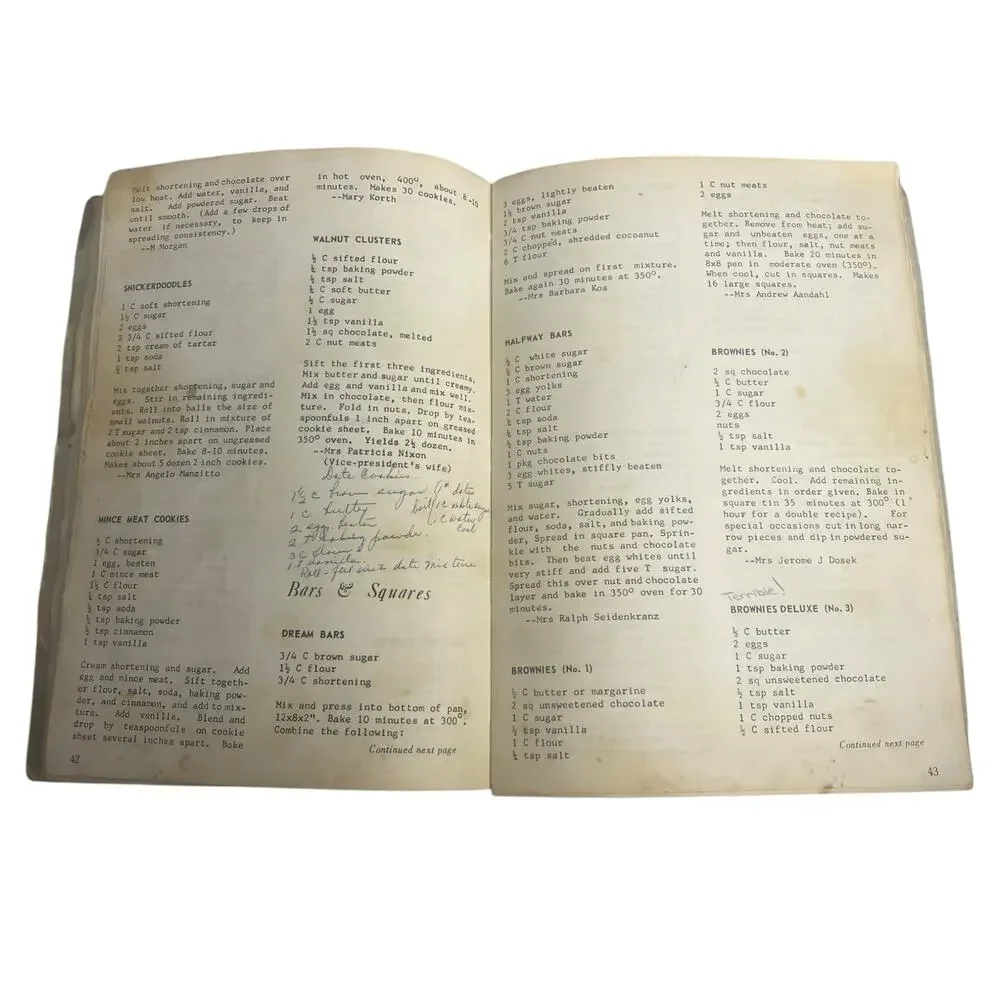 Vintage 1957 Holy Family Parish Cookbook Eisenhower Recipes Silver Jubilee Rare